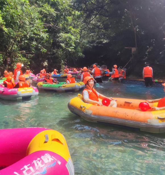 Sinco Organized a Rafting Trip to Qingyuan